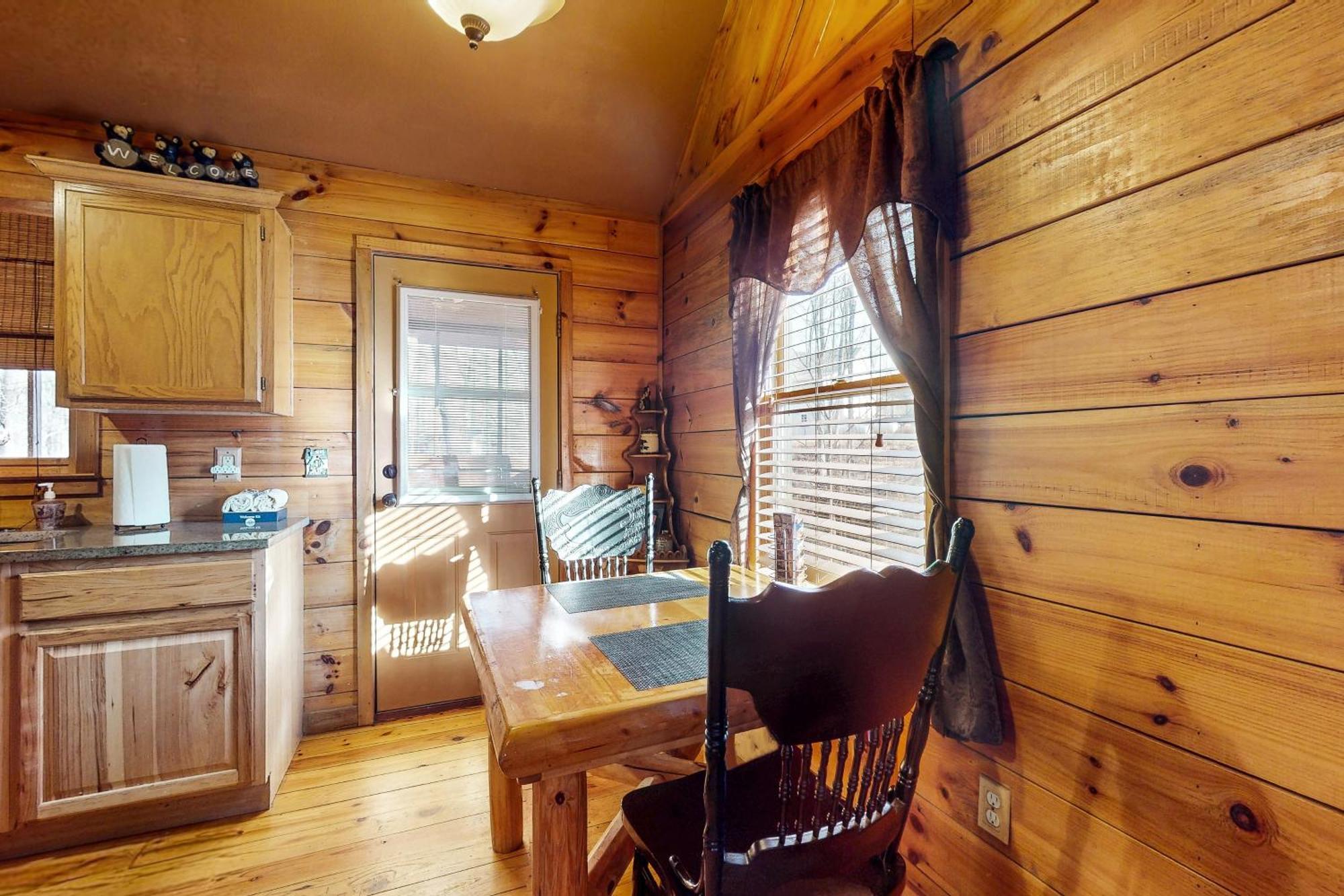 Pine Tree Lodge Sautee Nacoochee Bagian luar foto